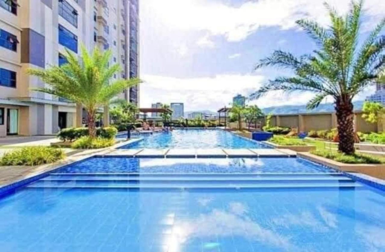Horizon 101 A10 Shortwalk Robinson'S Mall + Free Wifi+ Netflix Cebu Exterior foto