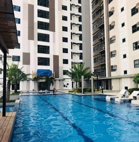 Horizon 101 A10 Shortwalk Robinson'S Mall + Free Wifi+ Netflix Cebu Exterior foto